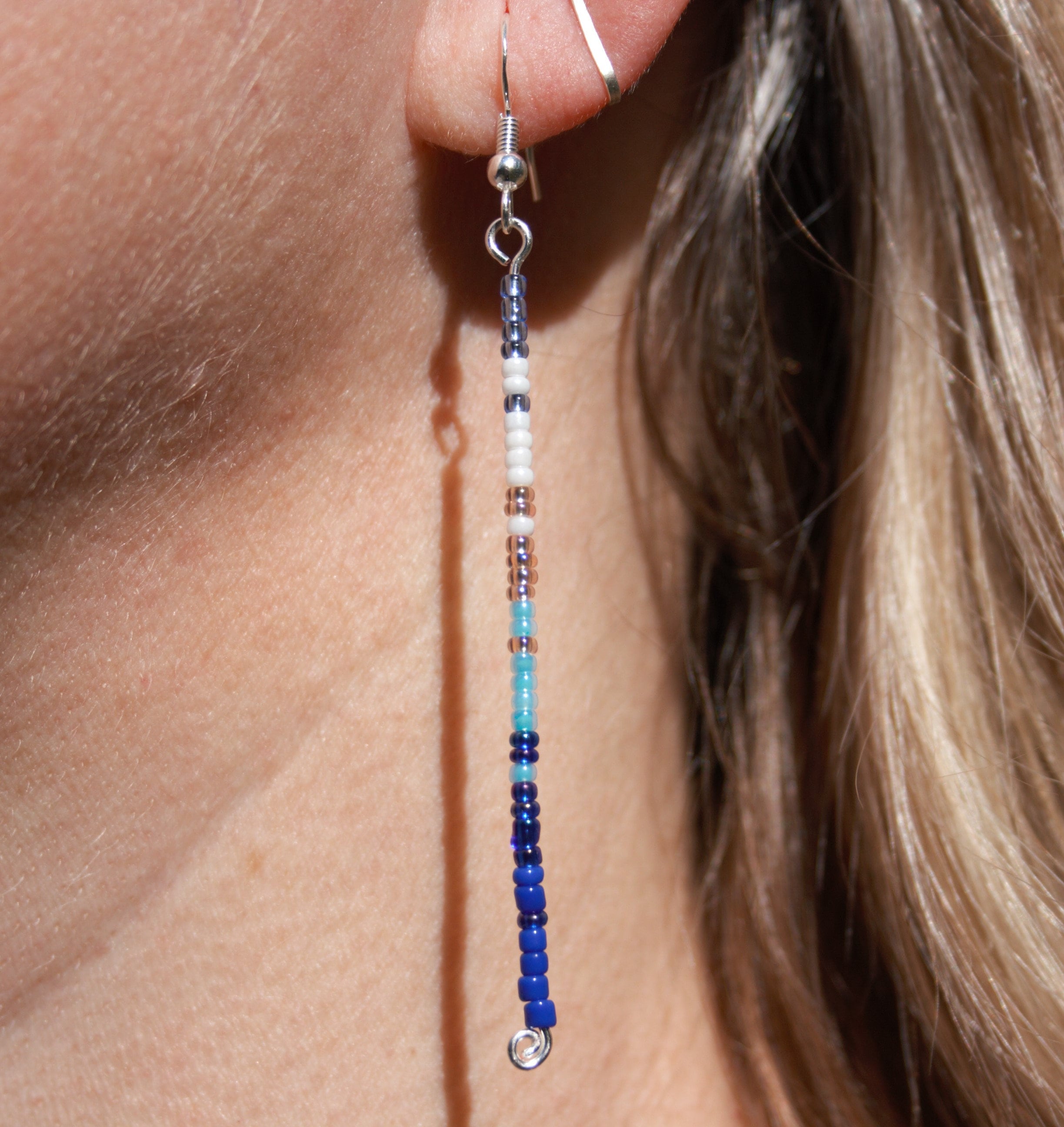 Minimal Dangle Earrings