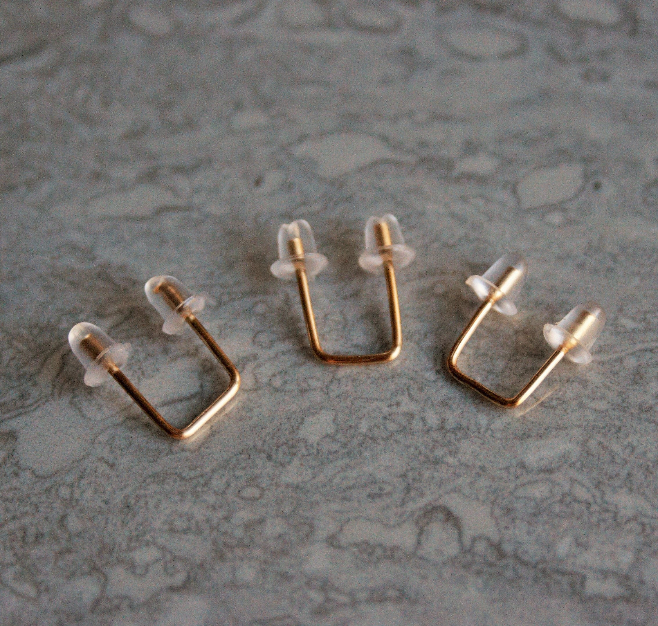 Beautiful threader earrings /Minimalist Staple Earrings /Short threader earrings /Silver or gold /double hole earrings