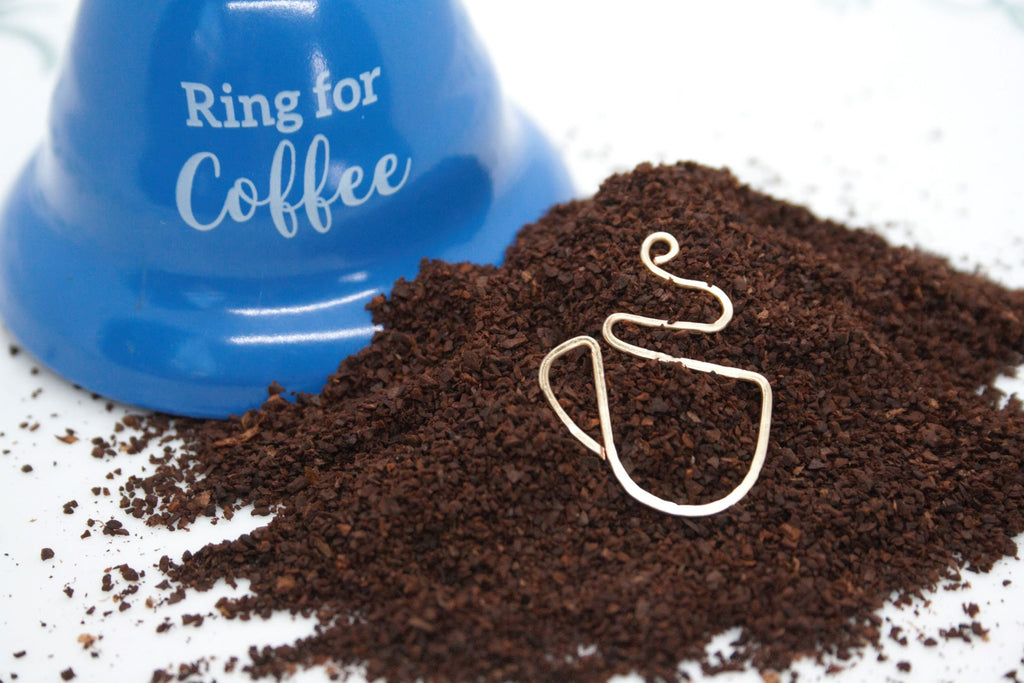 Beautiful Short Coffee cup earrings / Espresso cup / Starbucks earrings / Dunkin donuts / teacup and coffee cup earrings / cappuccino cup