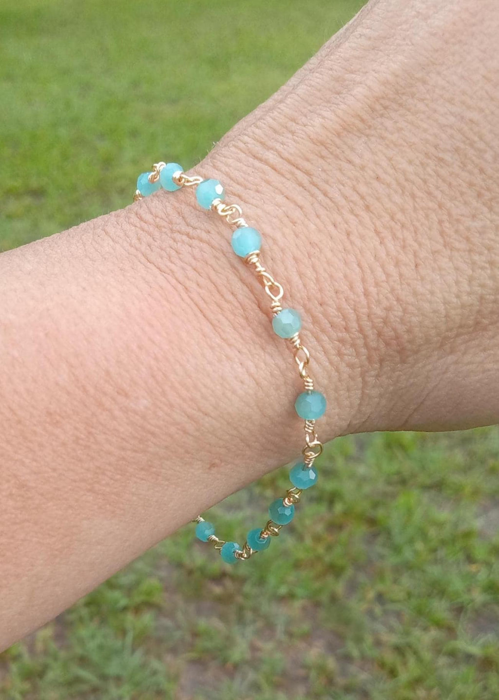 Handmade Petite Gold Wire & Glass Beaded Bracelet / Minimalist Bracelet / Dainty Jewelry for Everyday Wear or Gift Giving