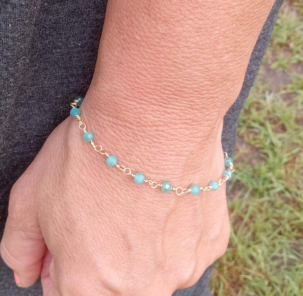 Handmade Petite Gold Wire & Glass Beaded Bracelet / Minimalist Bracelet / Dainty Jewelry for Everyday Wear or Gift Giving